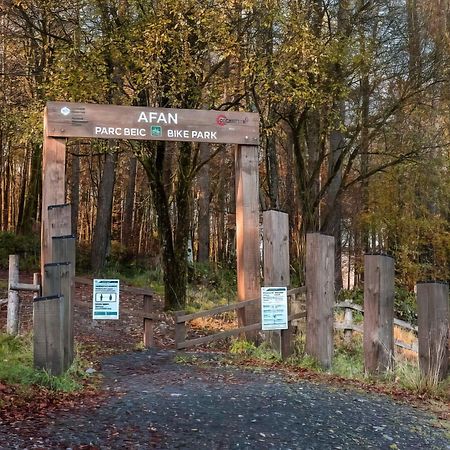Llareggub Amazing House In Afan Forest With Breath-Taking Views By Staystaycations ポート・タルボット エクステリア 写真
