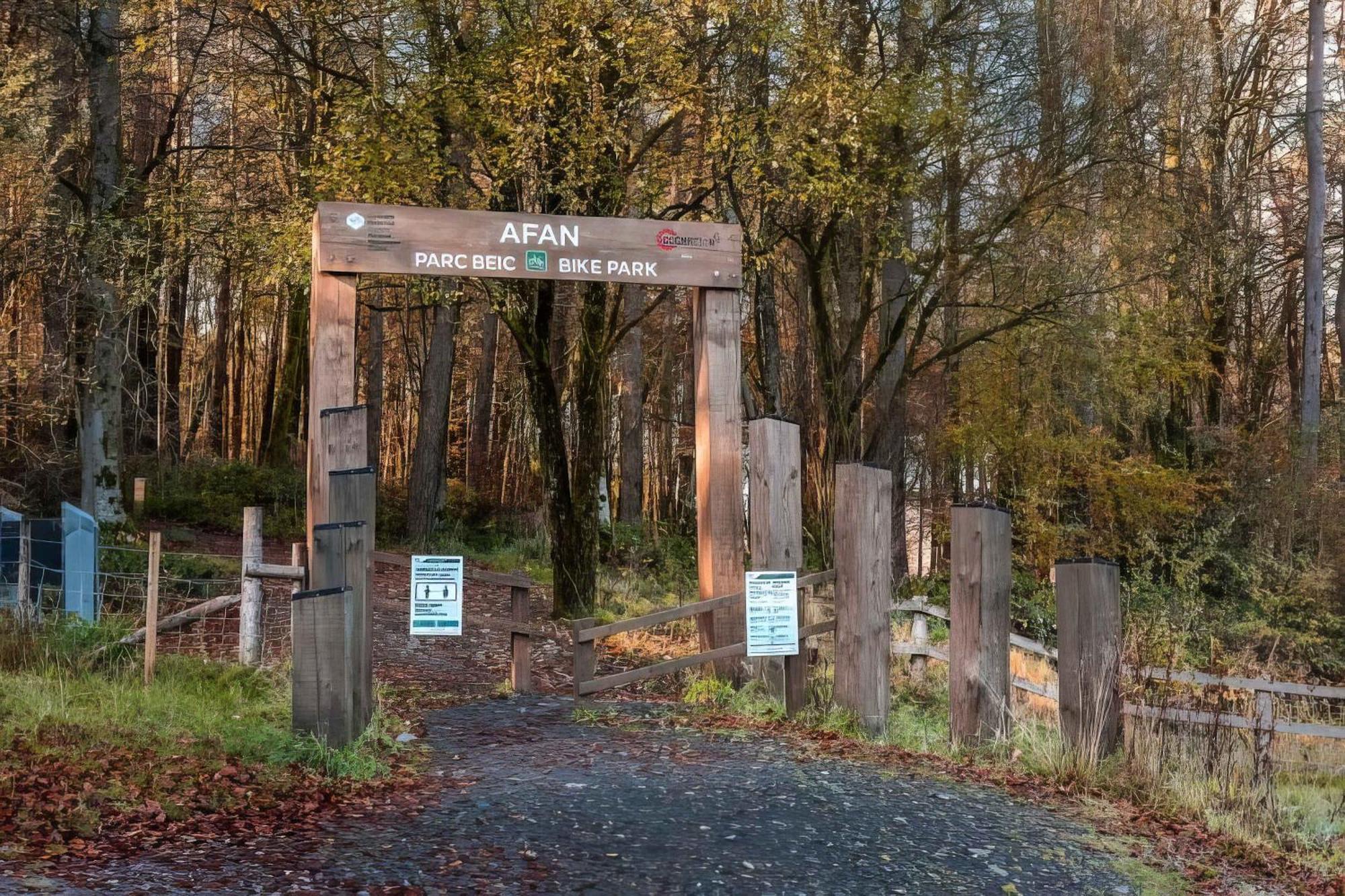 Llareggub Amazing House In Afan Forest With Breath-Taking Views By Staystaycations ポート・タルボット エクステリア 写真